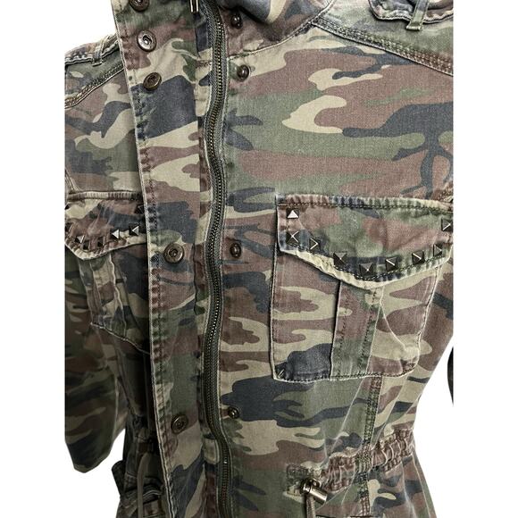 Women’s Camo Military Utility Jacket with Studded Pockets Size M - Others Follow - Picture 6 of 15